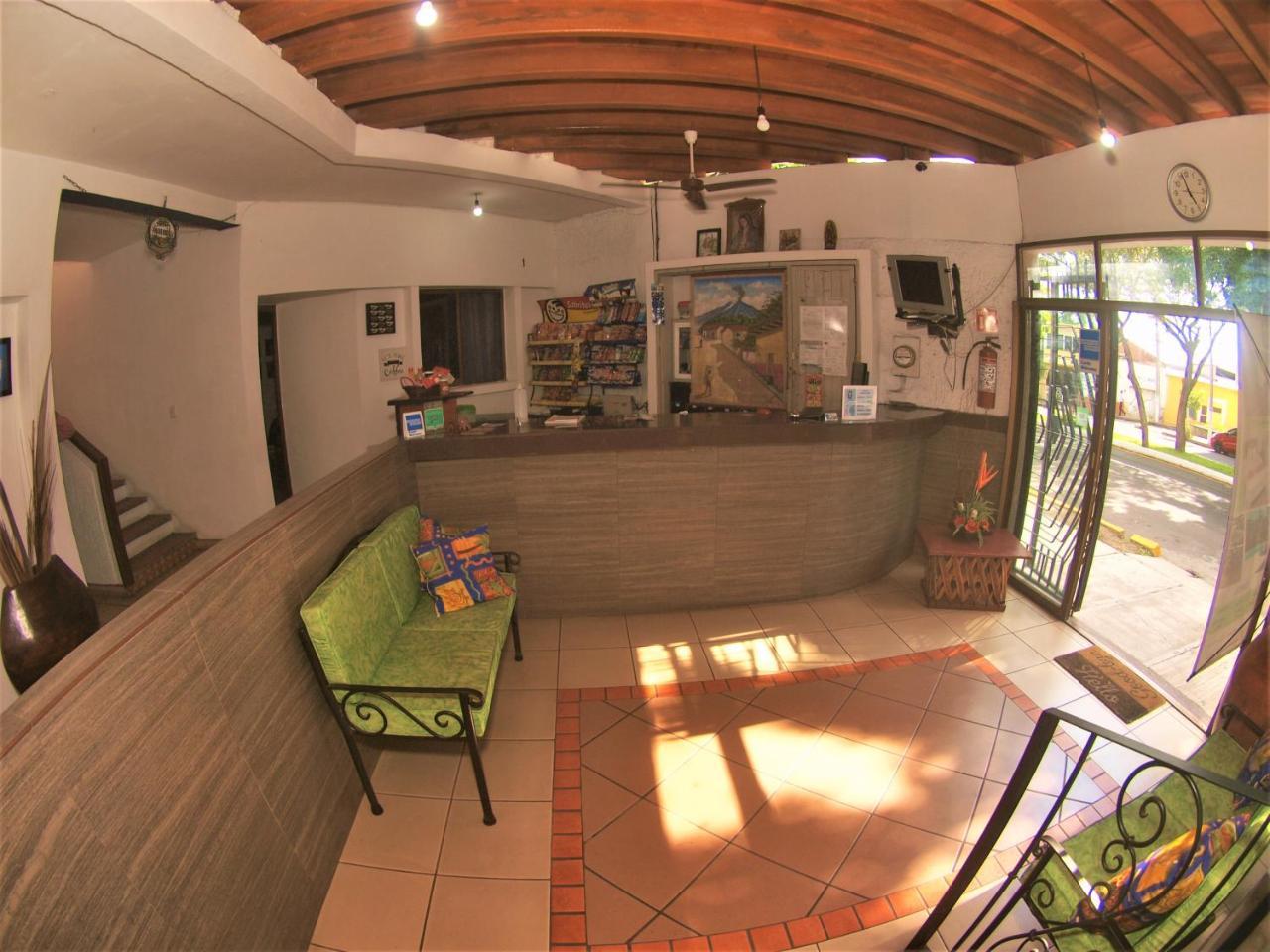 Hotel Hospedajes Del Rey Colima Exterior foto