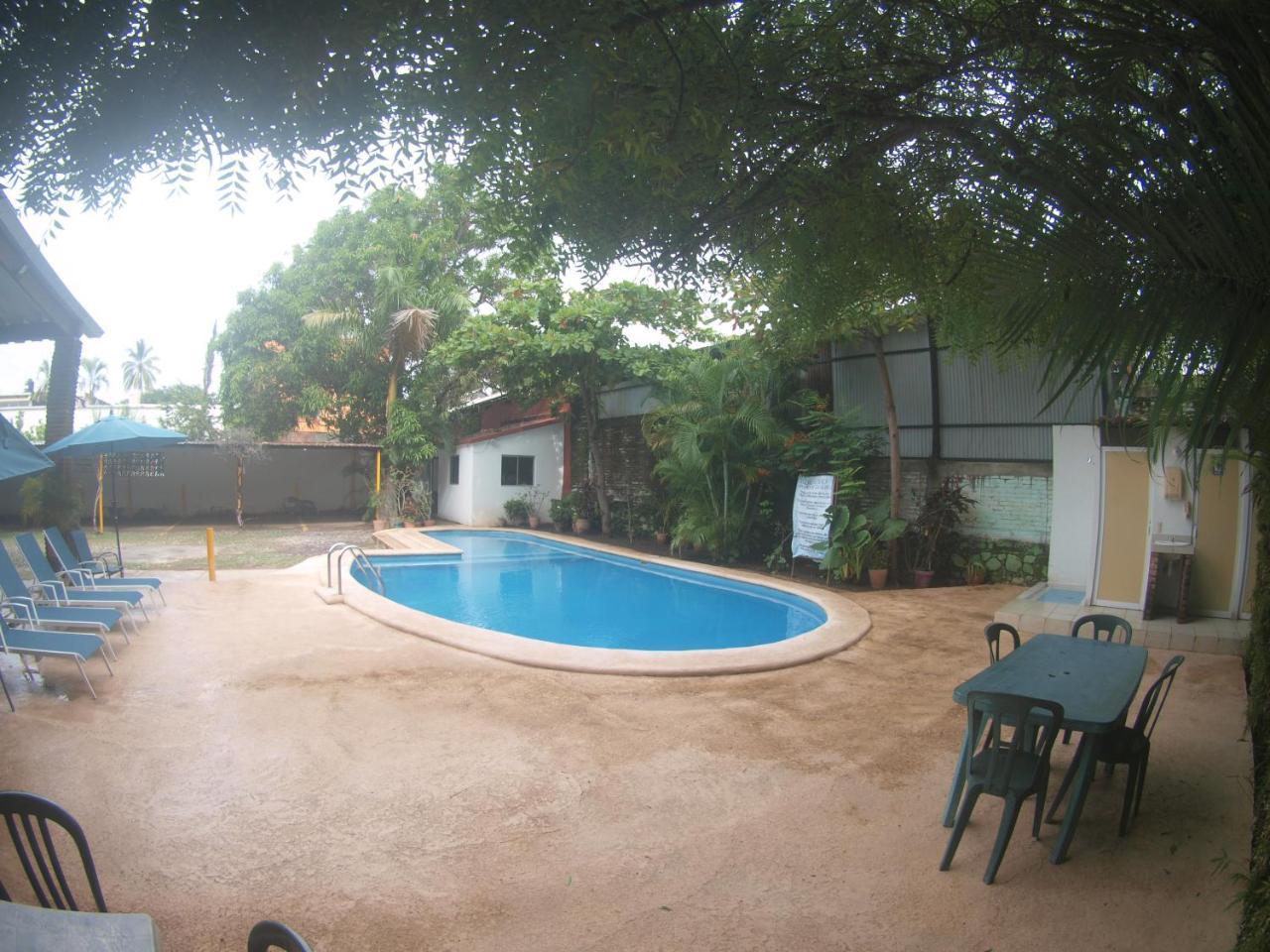 Hotel Hospedajes Del Rey Colima Exterior foto