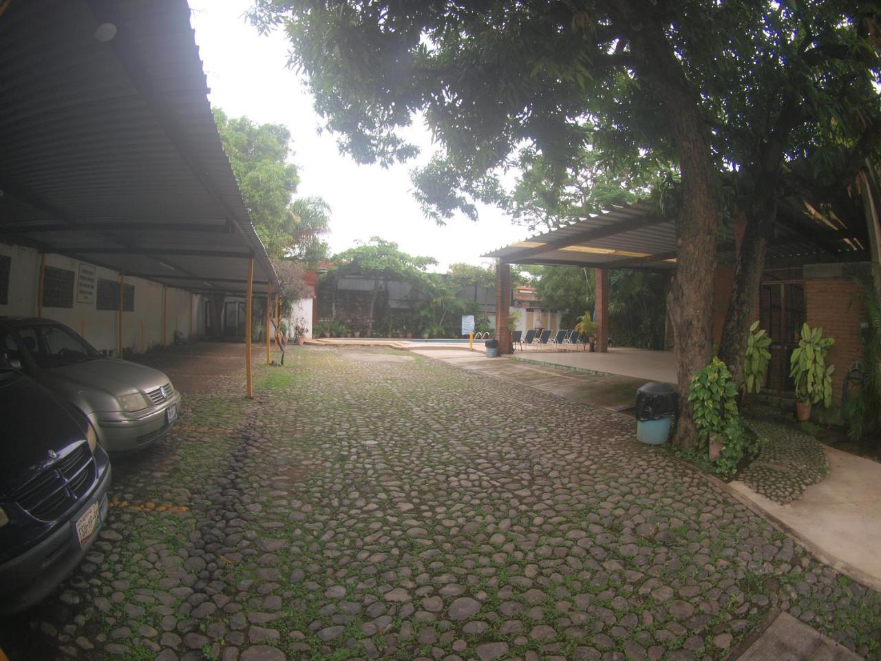 Hotel Hospedajes Del Rey Colima Exterior foto