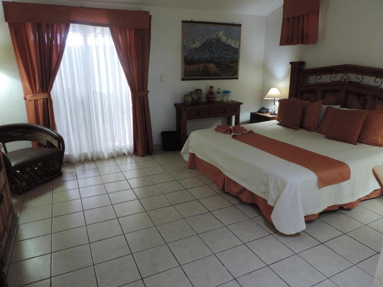 Hotel Hospedajes Del Rey Colima Exterior foto