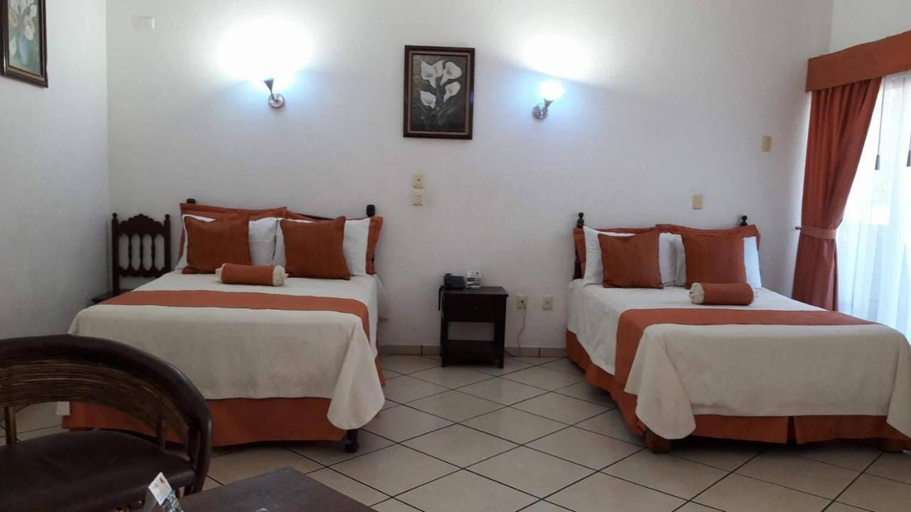 Hotel Hospedajes Del Rey Colima Exterior foto
